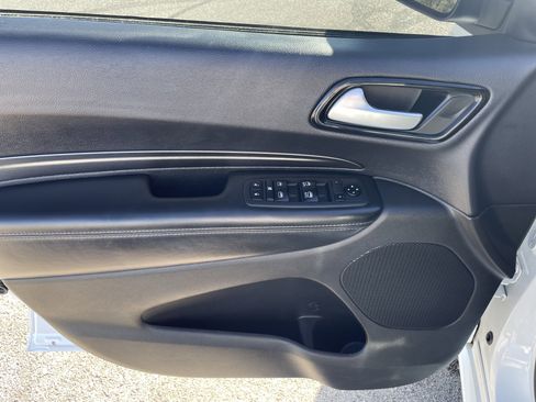 Used 2021 Dodge Durango SXT image 12