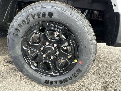 New 2025 Ford Ranger Lariat w/ FX4 Off-Road Package image 12