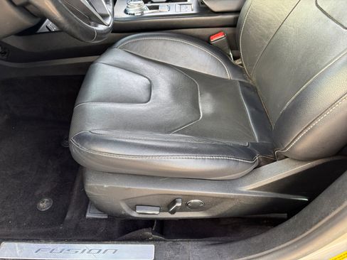 Used 2020 Ford Fusion Titanium image 13