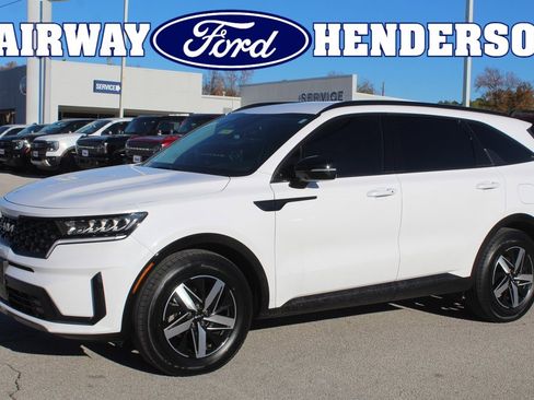 Used 2023 Kia Sorento EX image 1