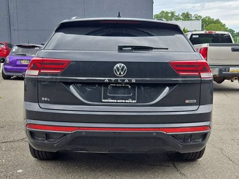Used 2022 Volkswagen Atlas Cross Sport SEL R-Line AWD/4WD image 4