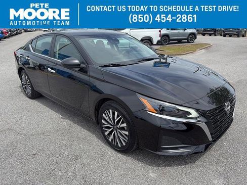 Used 2024 Nissan Altima 2.5 SV image 1