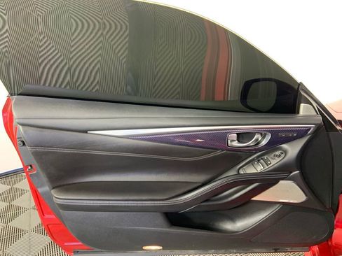 Used 2018 INFINITI Q60 Red Sport 400 image 16