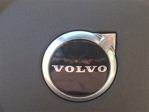 New 2026 Volvo XC90 B6 Plus w/ Protection Package Premier image 12