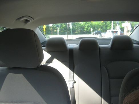 Used 2020 Hyundai Elantra SEL FWD image 18