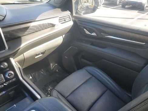 Used 2022 GMC Yukon Denali image 17