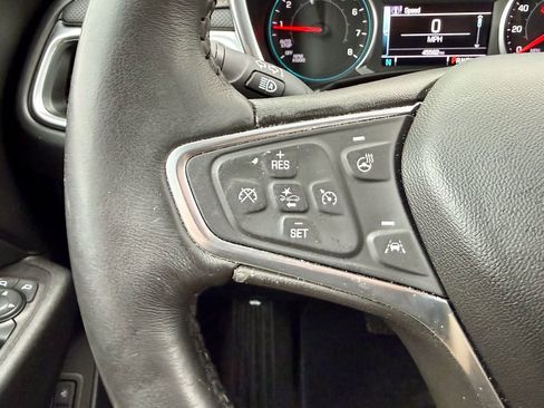 Used 2018 Chevrolet Equinox Premier image 18