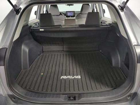 Used 2021 Toyota RAV4 XLE FWD image 21