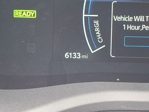 Certified 2025 Toyota Camry SE w/ Convenience Package image 21