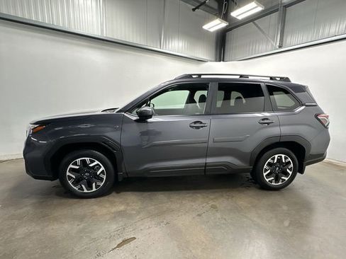 Certified 2025 Subaru Forester Premium image 2