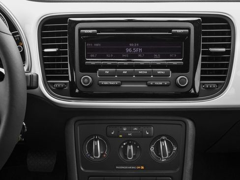 Used 2016 Volkswagen Beetle 1.8T image 9