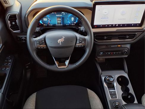 Used 2025 Ford Bronco Sport Big Bend w/ Convenience Package image 2