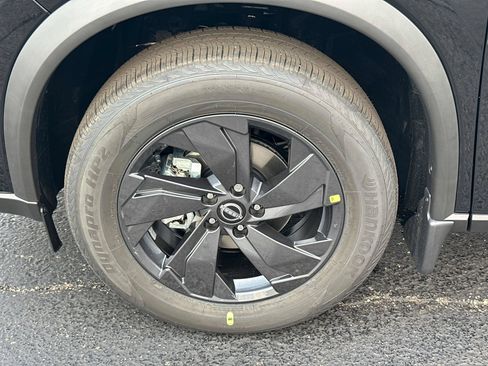 New 2026 Nissan Rogue SV w/ Cold Weather Package AWD/4WD image 8
