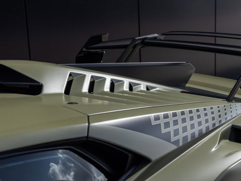 Used 2024 Lamborghini Huracan STO image 19