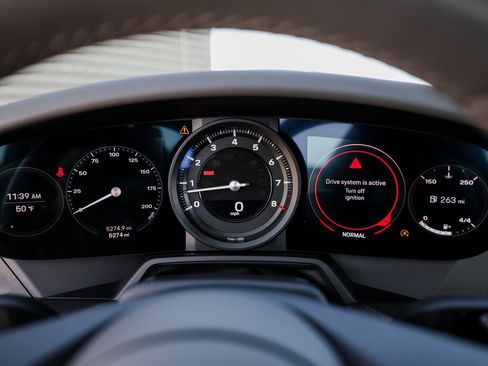 Certified 2023 Porsche 911 Carrera 4S image 15