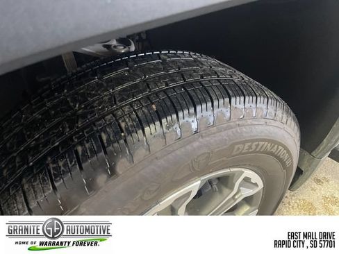 Used 2024 GMC Sierra 1500 SLT AWD/4WD image 29