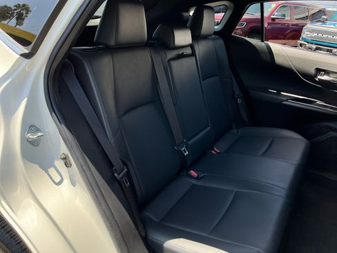 Used 2021 Toyota Venza XLE w/ Softex Package AWD/4WD image 19