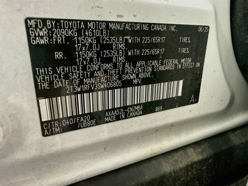Certified 2025 Toyota RAV4 XLE FWD image 29