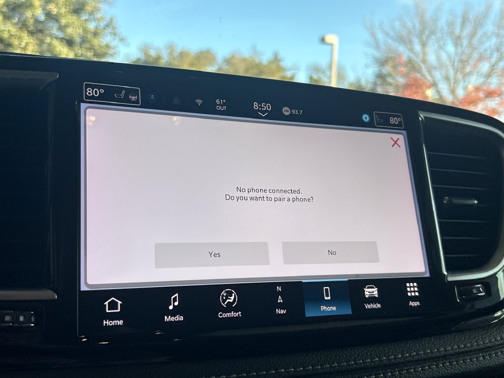 Used 2023 Chrysler Pacifica Limited FWD image 16