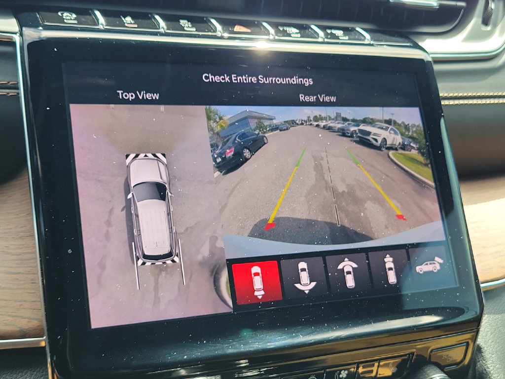 Used 2023 Jeep Grand Cherokee Summit RWD image 25