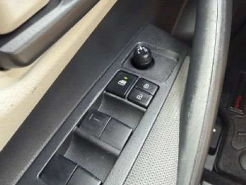 Used 2022 Toyota Corolla LE FWD image 20