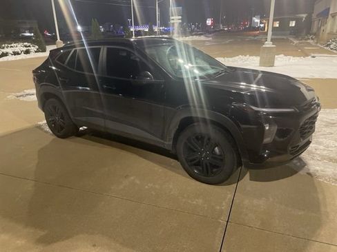 Used 2025 Chevrolet Trax ACTIV image 4