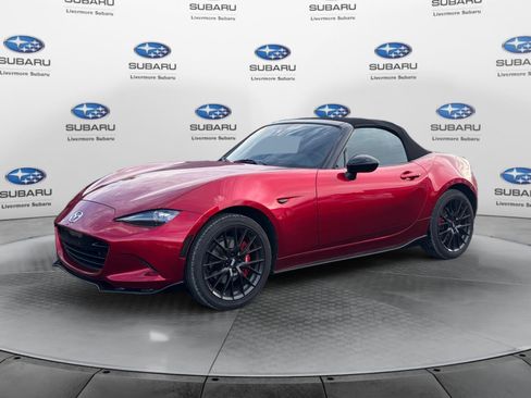 Used 2020 MAZDA MX-5 Miata Club w/ Brembo/BBS Recaro Package RWD image 2