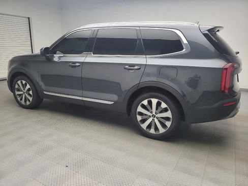 Used 2022 Kia Telluride EX w/ EX Premium Package FWD image 3