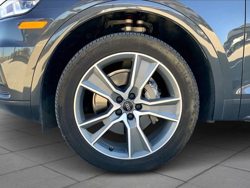 Used 2019 Audi Q5 2.0T Premium Plus w/ Premium Plus Package AWD/4WD image 11