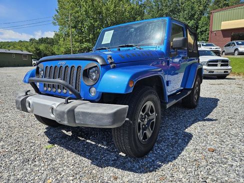Used 2015 Jeep Wrangler Sahara w/ Connectivity Group AWD/4WD image 4