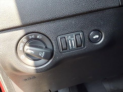 Used 2022 Dodge Charger SXT w/ Driver Convenience Group image 14