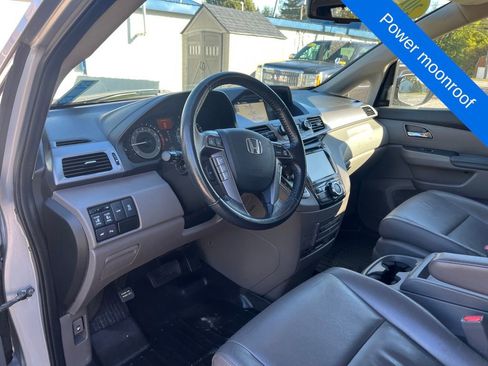 Used 2014 Honda Odyssey Touring Elite image 5