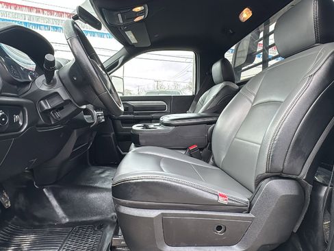 Used 2023 RAM 3500 Tradesman image 9