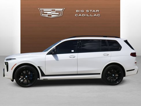 Used 2025 BMW X7 M60i image 2
