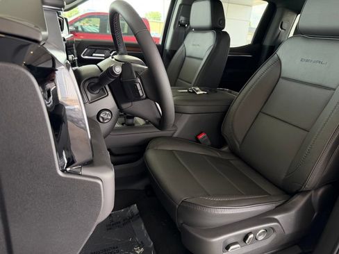 New 2026 GMC Sierra 1500 Denali w/ Technology Package AWD/4WD image 12