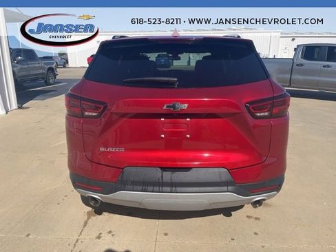 Used 2024 Chevrolet Blazer LT w/ Convenience Package FWD image 5