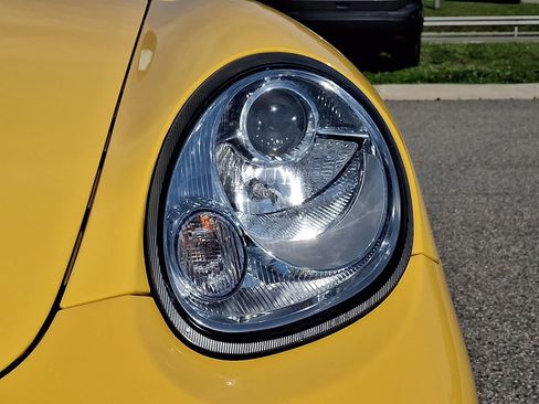 Used 2006 Porsche Boxster RWD image 10