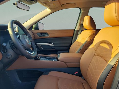 New 2025 Nissan Pathfinder Platinum image 24