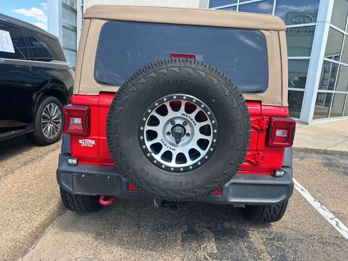 Used 2021 Jeep Wrangler Rubicon AWD/4WD image 11