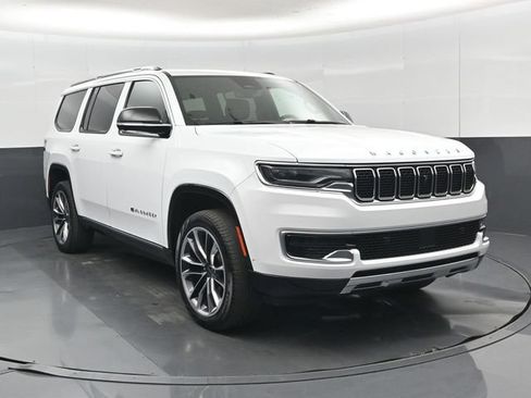 Used 2025 Jeep Wagoneer Series III w/ Premium Group I AWD/4WD image 1