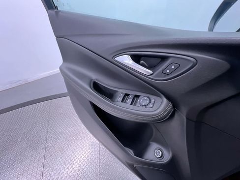 Used 2020 Buick Encore GX Select w/ Advanced Technology Package FWD image 33
