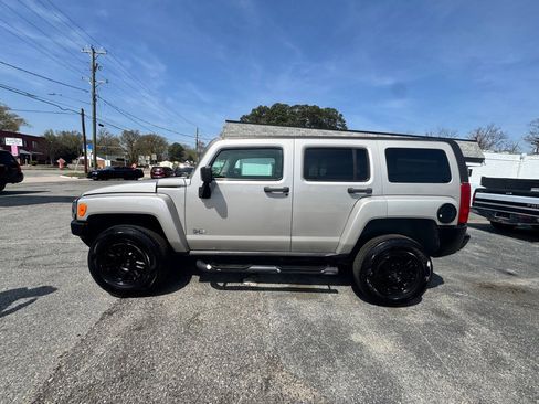 Used 2007 HUMMER H3 AWD/4WD image 4