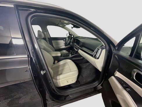 Used 2024 Kia Sorento EX FWD image 32