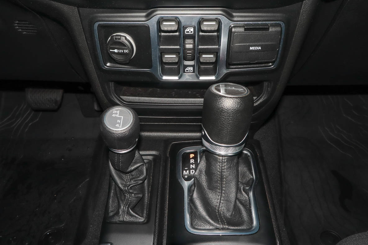 Used 2020 Jeep Gladiator Sport w/ Quick Order Package 24S AWD/4WD image 24
