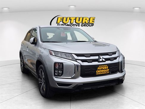 Used 2024 Mitsubishi Outlander Sport 2.0 SE image 1