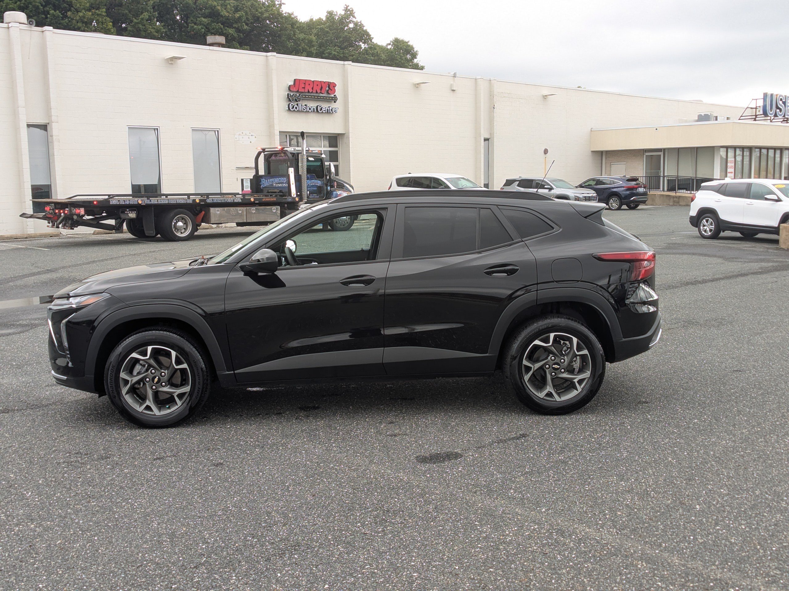 Used 2025 Chevrolet Trax LT FWD image 5