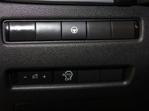 Used 2023 Nissan Rogue SV AWD/4WD image 21