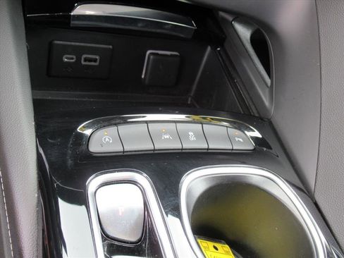 Used 2023 Buick Envision Preferred image 25