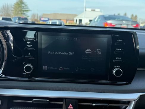 Used 2022 Kia K5 LXS image 16
