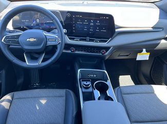 New 2026 Chevrolet Equinox LT w/ Convenience Package II FWD video 2